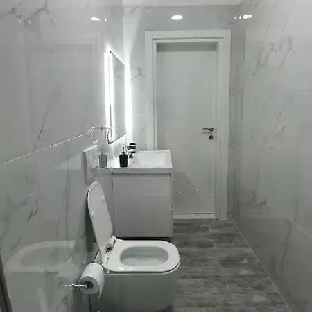 Foleza -the Nest - In Lungomare Vlore